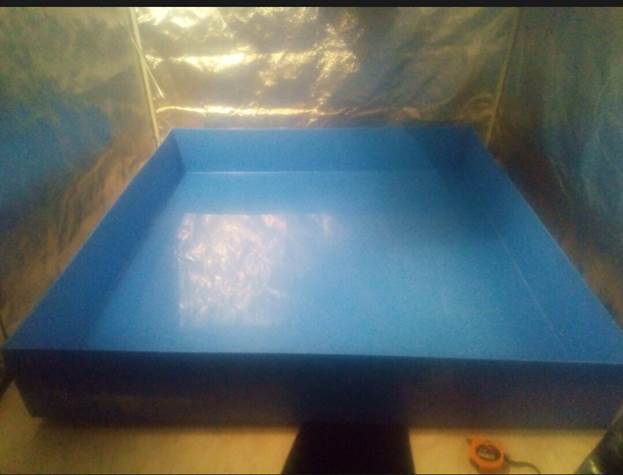 Моем лоток бактерицидным мылом и устанавливаем Моем лоток бактерицидным мылом и устанавливаем