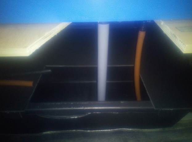 Слегка смазываем их смазкой на водной основе и аккуратно проталкиваем в фитинги Слегка смазываем их смазкой на водной основе и аккуратно проталкиваем в фитинги